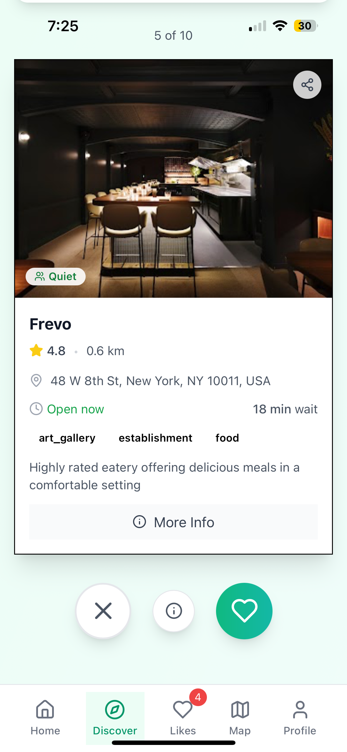 Sauntr App - Swipe Discovery Screen